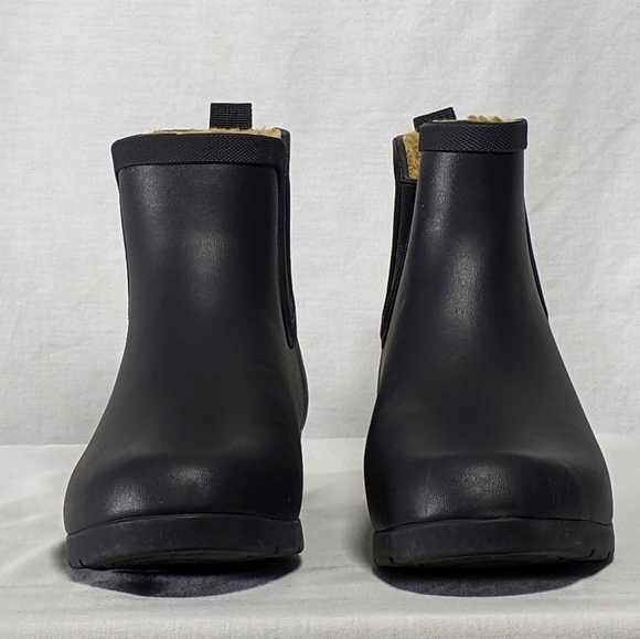 NEW Chooka Womens Waterproof Plush Chelsea Boot Sz 7 black - Picture 3 of 4